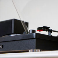 Lenco LS-100BK - gramofon se samostatnými reproduktory a Bluetooth (10)