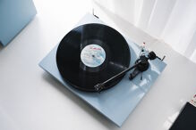 Pro-Ject Colourful Audio System 2 - All-in-one Hi-Fi systém s gramofonem - Polar Blue (8)